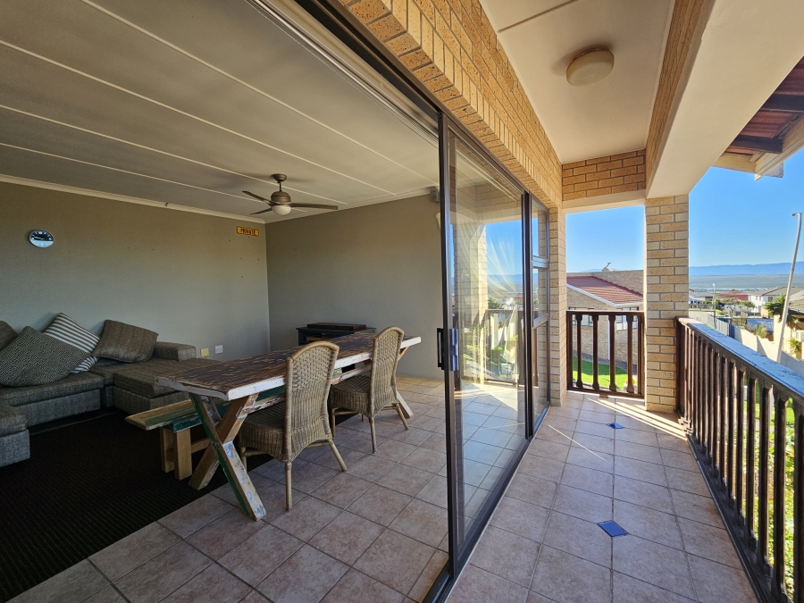 3 Bedroom Property for Sale in Wavecrest Eastern Cape